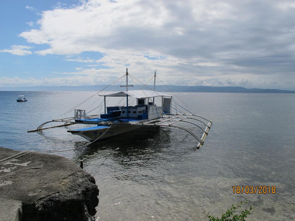 Cabilao Sunset Dive & Beach Resort Loon Zewnętrze zdjęcie