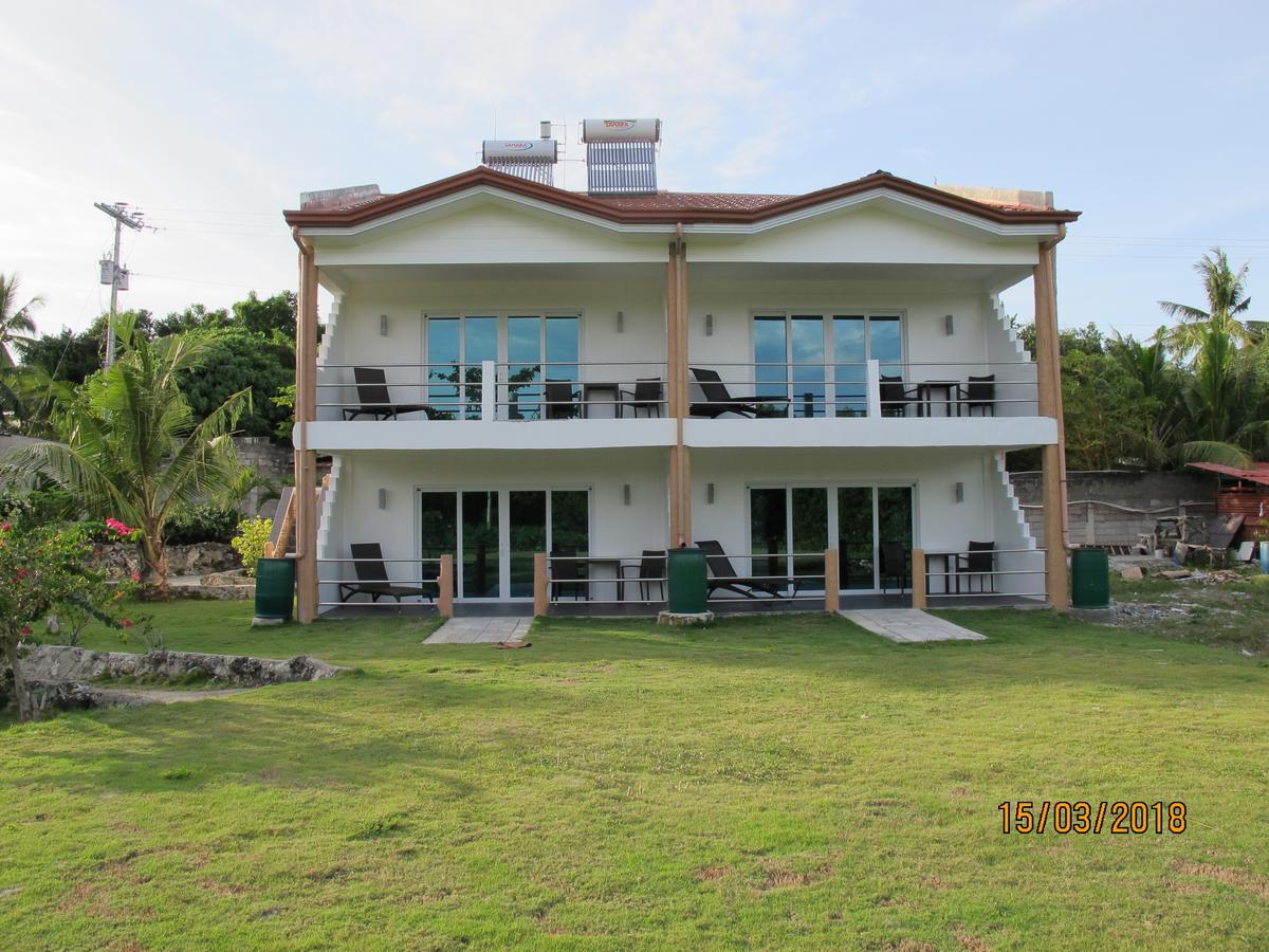Cabilao Sunset Dive & Beach Resort Loon Zewnętrze zdjęcie